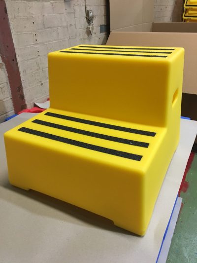 Heavy Duty Plastic Steps 2 Tread Load Bearing 260kg Food Approved Safety Steps Yellow - Image 3