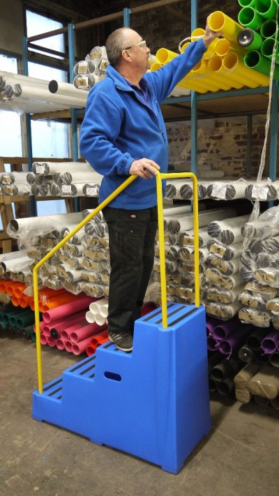 Heavy Duty Plastic Steps 4 Tread with Handrail Load Bearing 260kg Food Approved Safety Steps Yellow - Image 3