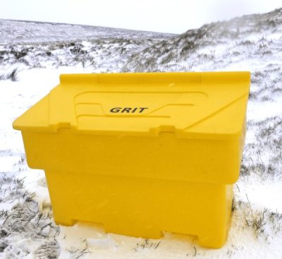 200 Litre 1020 x 520 x 720mm Yellow Stackable Grit Bin - Image 2