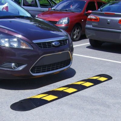EasyRide Speed Reduction Ramp Centre Section with Reflectors 1,800mmW x 75mmH Fixings Included Yellow/Black - Image 4