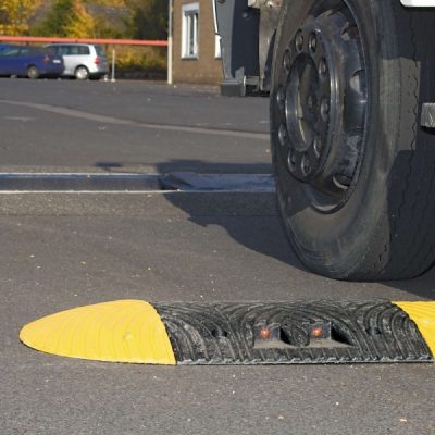 TOPSTOP-ECO 10RE Speed Reduction Ramp 1.9m Including Ends & Fixings - Image 5