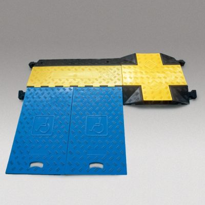 TRAFFIC-LINE Cable Protection Ramp 3 Channel Cross Over Section Black/Yellow - Image 3