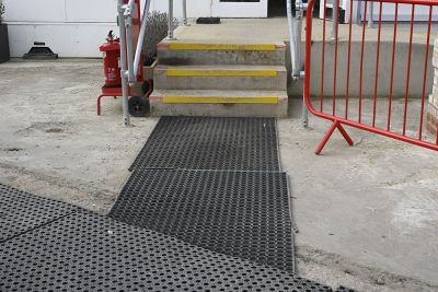 Greenskeeper anti-slip black 1m x 1.5m 16mm thick - Image 3