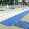 Kumfi Step swimming pool locker room surrounds 60cm x 15m roll Red - Image 4