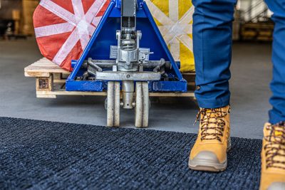 Forklift Mat  90cm x 180cm black - Image 8