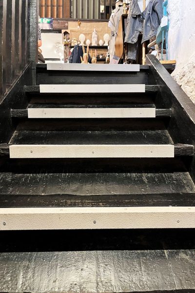 1000mm x 70mm x 30mm Stair Black Anti-Slip GRP Stair Nosing - Image 3