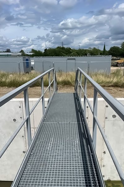 Non slip GRP grating panels 25mm thick 3660mm x 1220mm Grey - Image 4