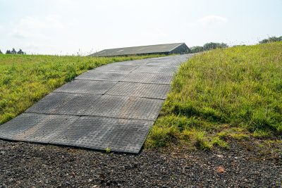 GroundTrak Mat Black 800mm x 1200mm x 22mm Weight 22kg-XS