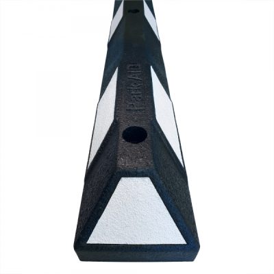 Park-AID Wheel Stop, 1,800 mm, black with white reflective panels, fixing bolts included - Image 2