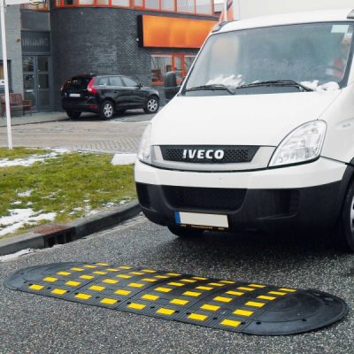SafeRide Speed Reduction Hump – Centre Section with Reflectors & Fixings | 500mm x 50mm | Yellow/Black
